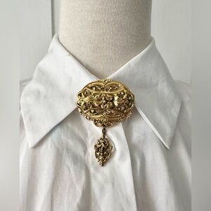 Stunning Vintage Golden Brooch